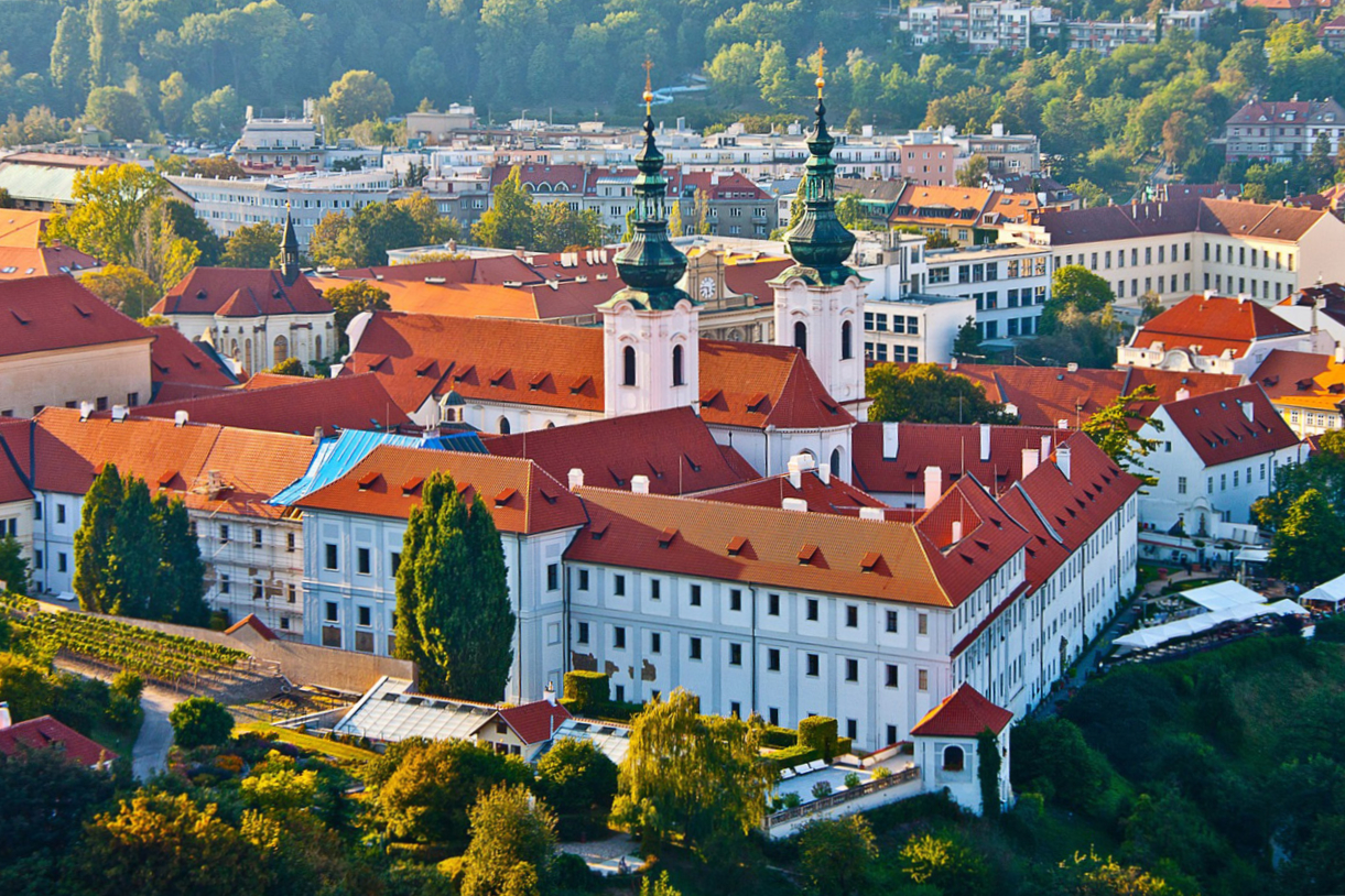 00_UVODNI__Strahov_klaster_PB
