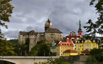 Hrady a zámky Karlovarského kraje: místa magických příběhů a pokladů
