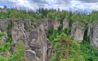 Český ráj: Pohádková krajina plná skal, hradů a tajemných zákoutí
