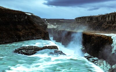 Zlatý okruh: cesta za divy ohně a ledu